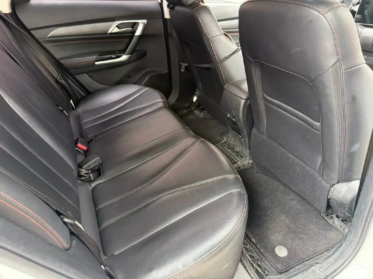 2022 Bestune B70 2.0T 224HP L4 6AT,autocango,china used car exporter,china ev exporter,chinese used car exporter,chinese used ev exporter