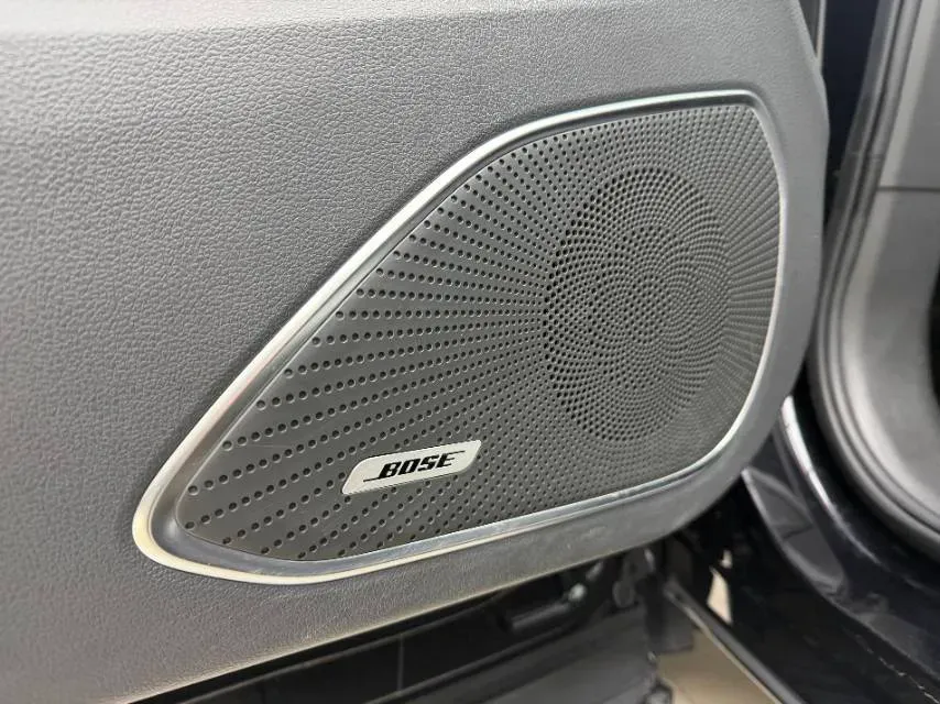 2023 HongQi HS5 2.0T 252HP L4 8AT,autocango,china used car exporter,china ev exporter,chinese used car exporter,chinese used ev exporter