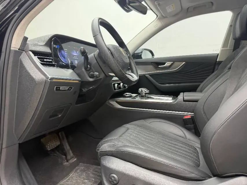 2023 HongQi HS5 2.0T 252HP L4 8AT,autocango,china used car exporter,china ev exporter,chinese used car exporter,chinese used ev exporter