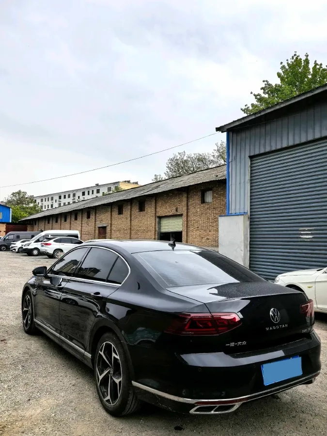 2024 Volkswagen Magotan 2.0T 186HP L4 7DCT,autocango,china used car exporter,china ev exporter,chinese used car exporter,chinese used ev exporter