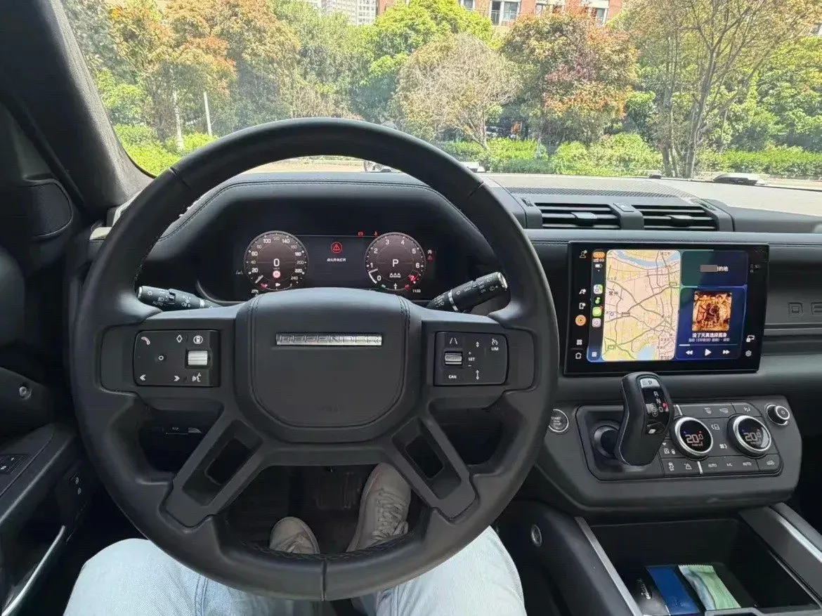 2025 Land Rover Defender 3.0T 400HP L6 8AT,autocango,china used car exporter,china ev exporter,chinese used car exporter,chinese used ev exporter