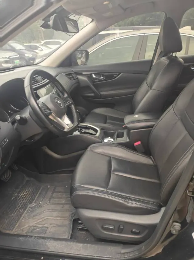 2020 Nissan X-Trail 2.0L 154HP L4 CVT,autocango,china used car exporter,china ev exporter,chinese used car exporter,chinese used ev exporter