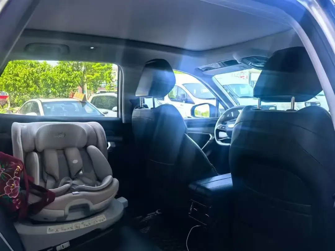 2023 Geely StarRay 1.5T 181HP L4 7DCT,autocango,china used car exporter,china ev exporter,chinese used car exporter,chinese used ev exporter
