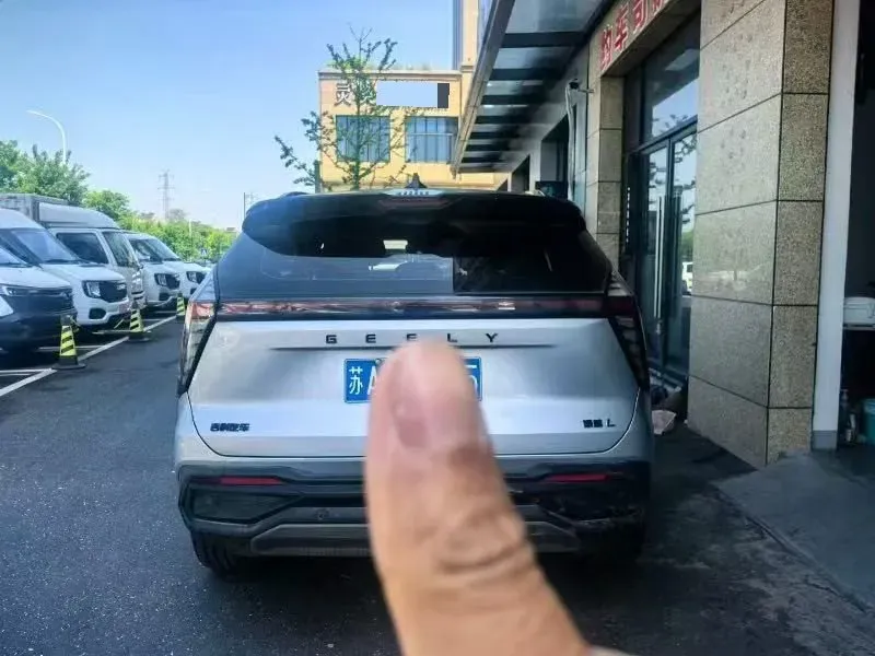 2023 Geely StarRay 1.5T 181HP L4 7DCT,autocango,china used car exporter,china ev exporter,chinese used car exporter,chinese used ev exporter