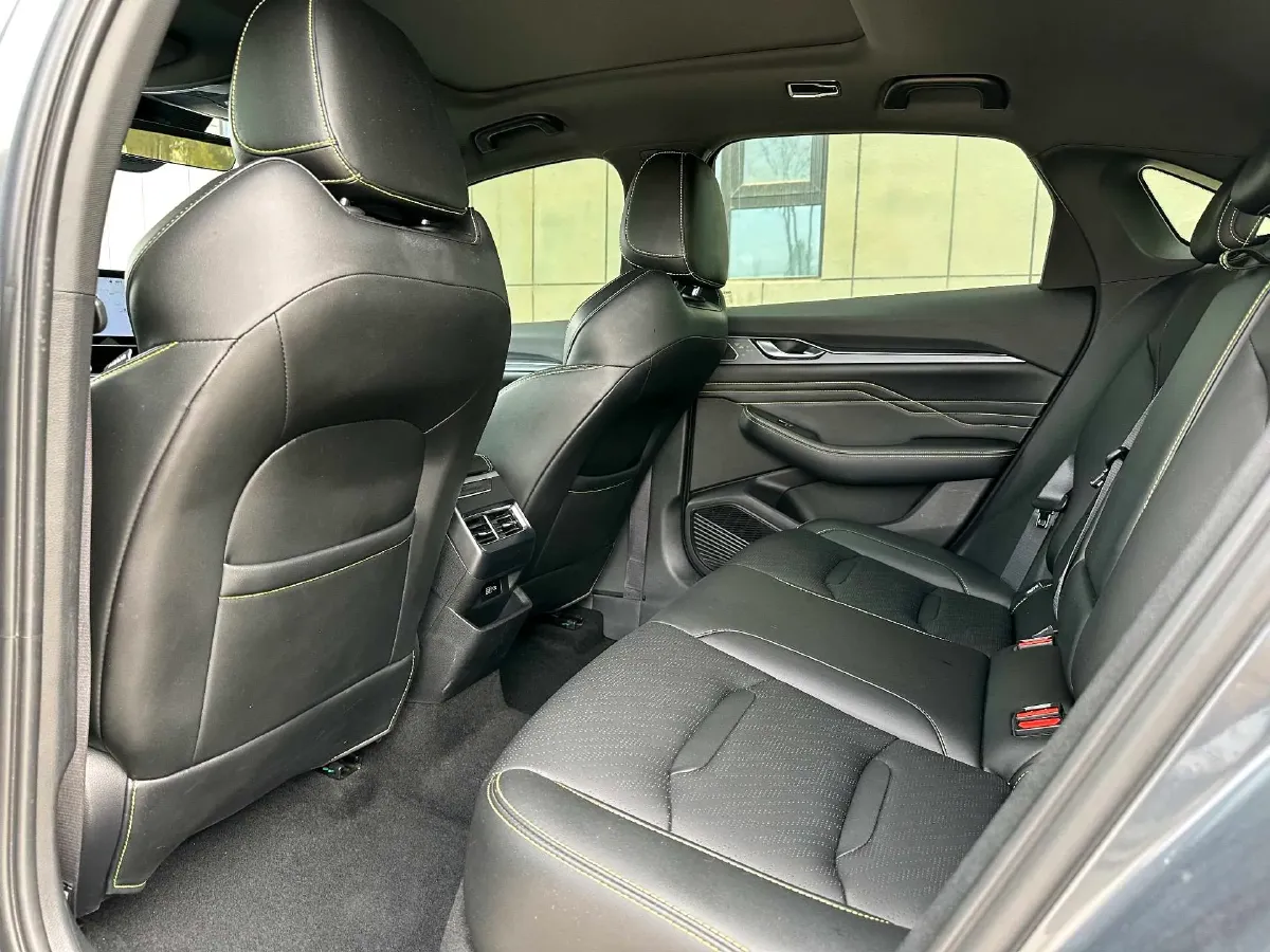 2023 Geely Preface 1.5T 181HP L4 7DCT,autocango,china used car exporter,china ev exporter,chinese used car exporter,chinese used ev exporter