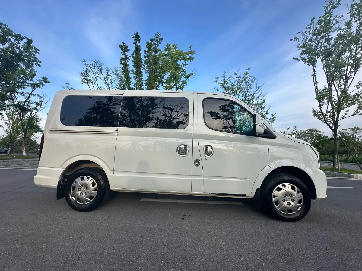 2025 MAXUS XinTu V80 2.0T 147HP L4 9AT,autocango,china used car exporter,china ev exporter,chinese used car exporter,chinese used ev exporter