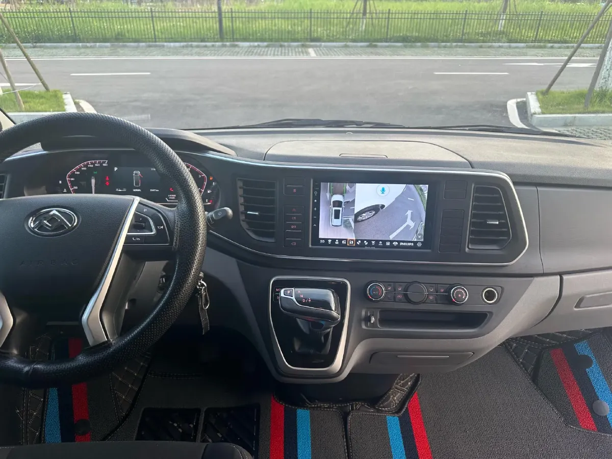 2025 MAXUS XinTu V80 2.0T 147HP L4 9AT,autocango,china used car exporter,china ev exporter,chinese used car exporter,chinese used ev exporter