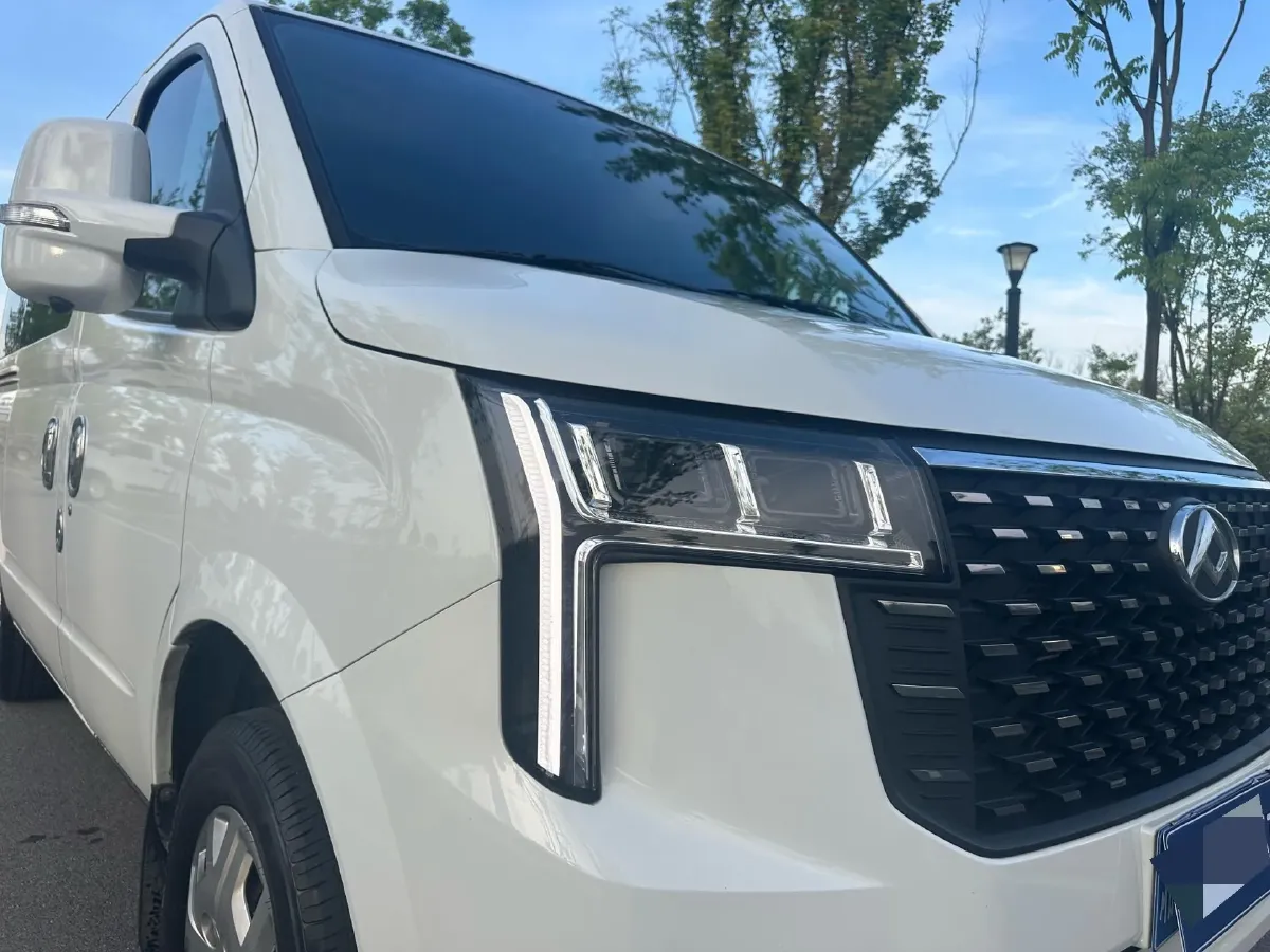 2025 MAXUS XinTu V80 2.0T 147HP L4 9AT,autocango,china used car exporter,china ev exporter,chinese used car exporter,chinese used ev exporter