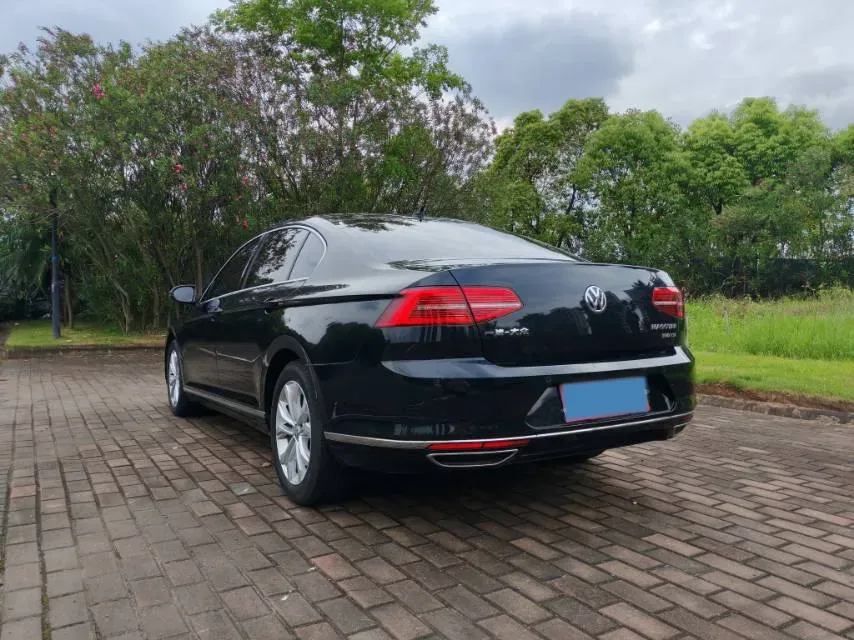 2019 Volkswagen Magotan 2.0T 186HP L4 7DCT,autocango,china used car exporter,china ev exporter,chinese used car exporter,chinese used ev exporter
