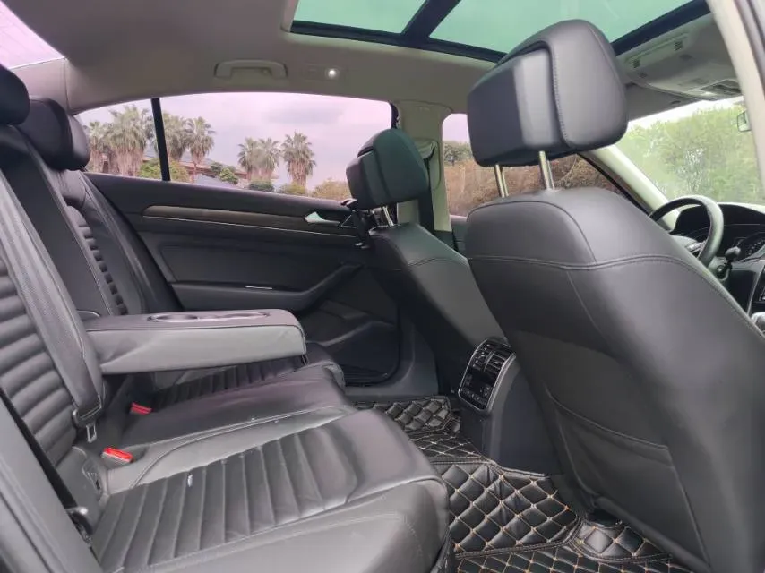 2019 Volkswagen Magotan 2.0T 186HP L4 7DCT,autocango,china used car exporter,china ev exporter,chinese used car exporter,chinese used ev exporter