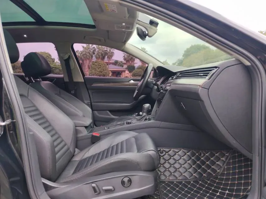 2019 Volkswagen Magotan 2.0T 186HP L4 7DCT,autocango,china used car exporter,china ev exporter,chinese used car exporter,chinese used ev exporter