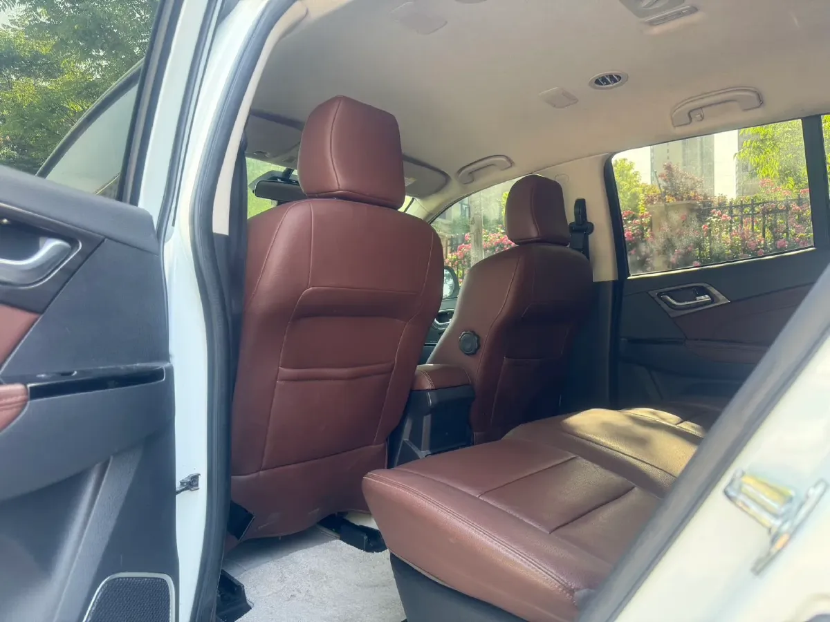 2018 Isuzu Mu-X 1.9T 163HP L4 6AT,autocango,china used car exporter,china ev exporter,chinese used car exporter,chinese used ev exporter