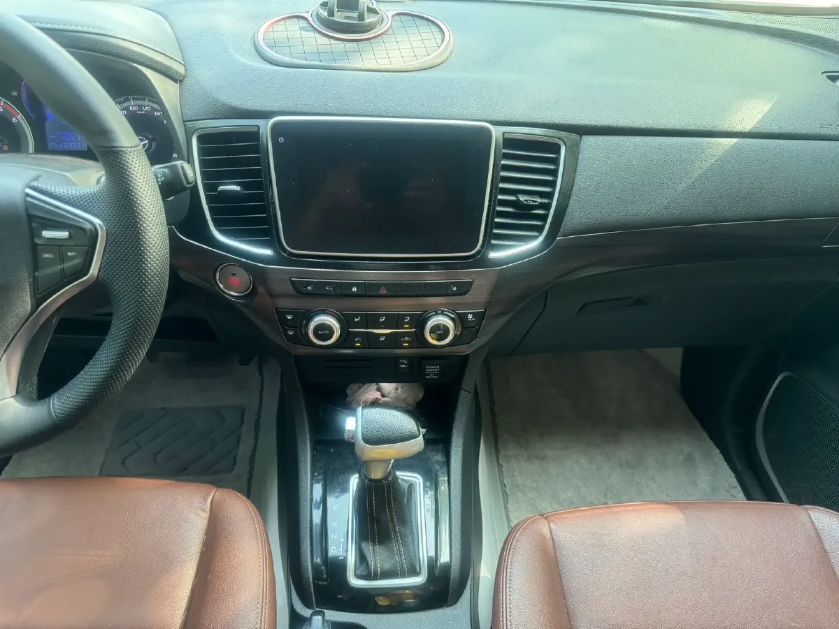 2018 Isuzu Mu-X 1.9T 163HP L4 6AT,autocango,china used car exporter,china ev exporter,chinese used car exporter,chinese used ev exporter