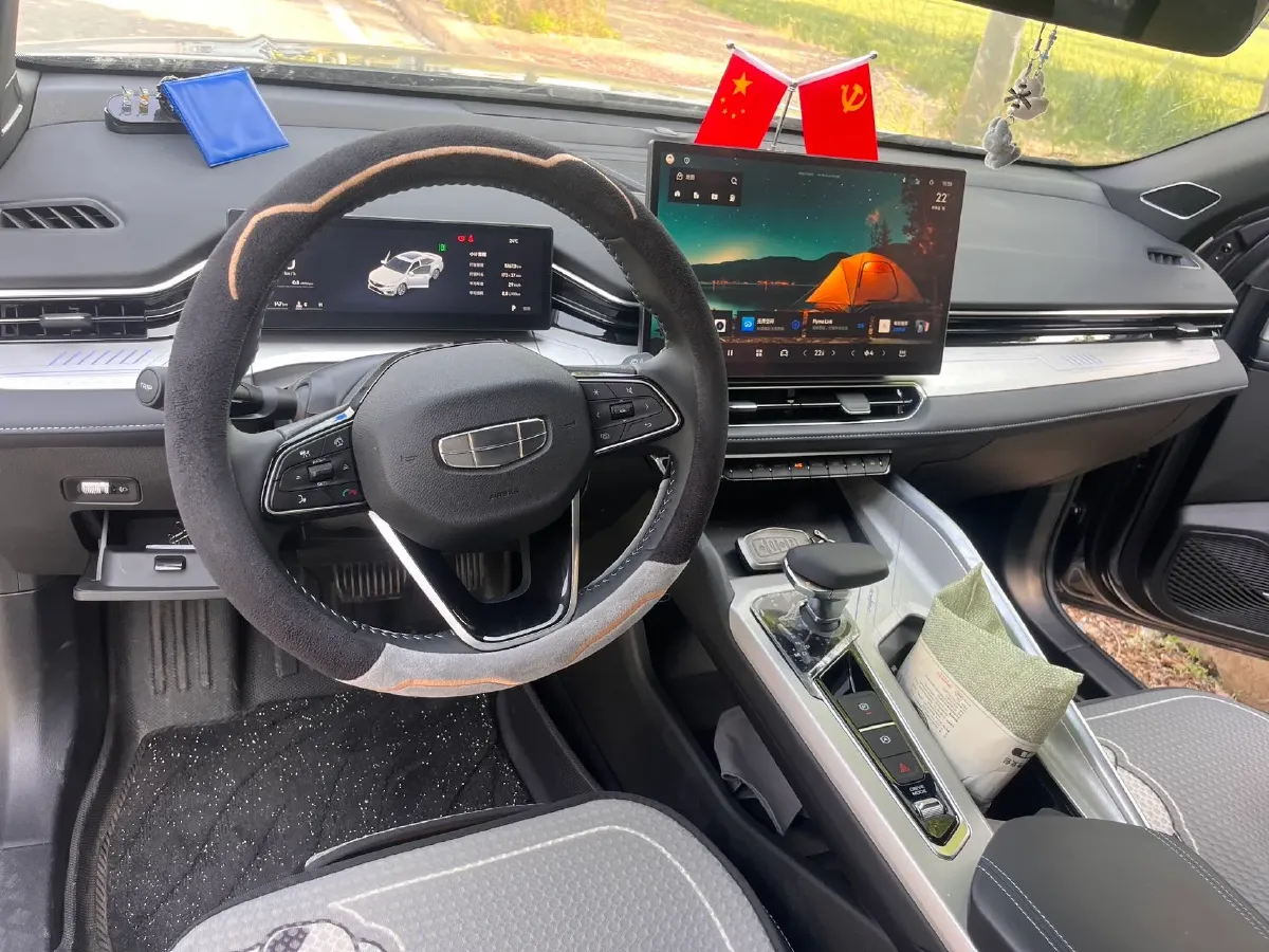 2025 Geely Preface 1.5T 181HP L4 7DCT,autocango,china used car exporter,china ev exporter,chinese used car exporter,chinese used ev exporter