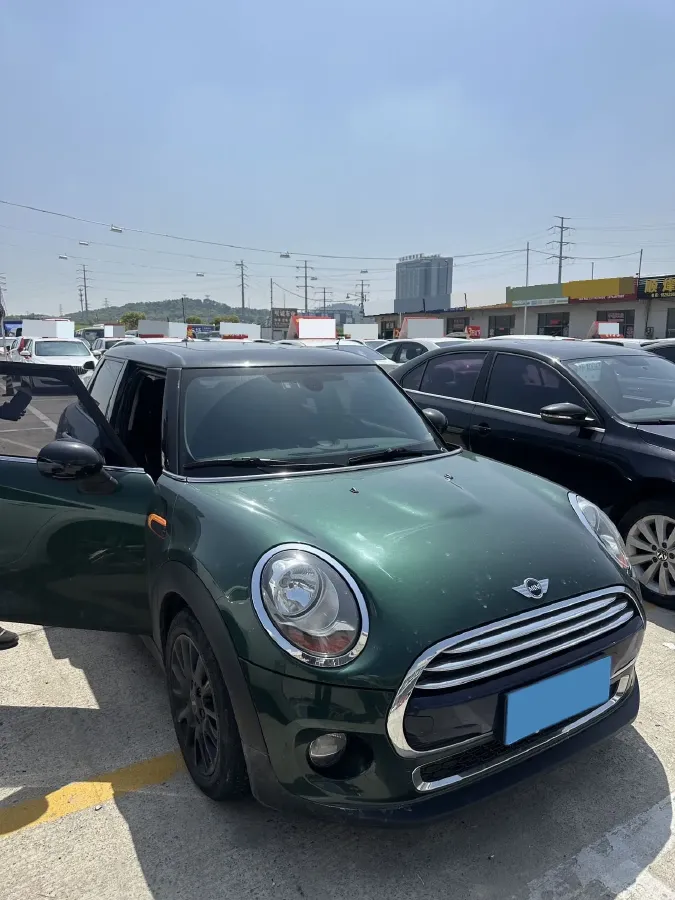 2016 MINI MINI 1.5T 136HP L3 6AT,autocango,china used car exporter,china ev exporter,chinese used car exporter,chinese used ev exporter