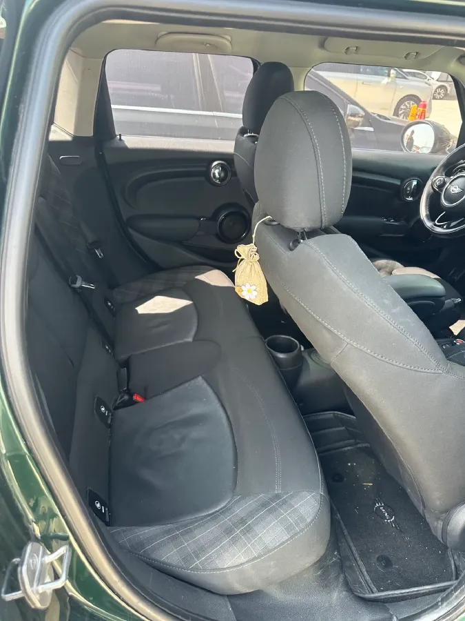 2016 MINI MINI 1.5T 136HP L3 6AT,autocango,china used car exporter,china ev exporter,chinese used car exporter,chinese used ev exporter