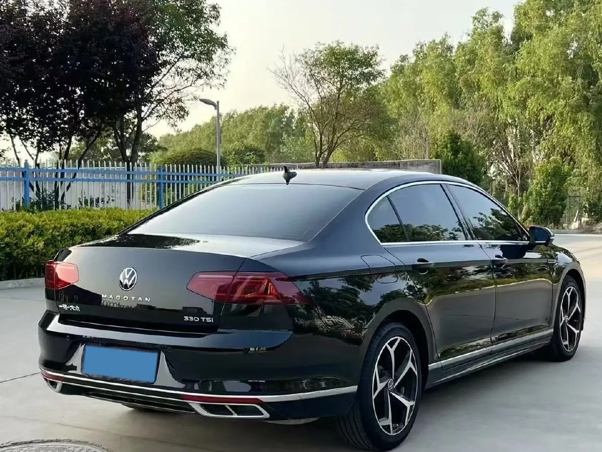2023 Volkswagen Magotan 2.0T 186HP L4 7DCT,autocango,china used car exporter,china ev exporter,chinese used car exporter,chinese used ev exporter