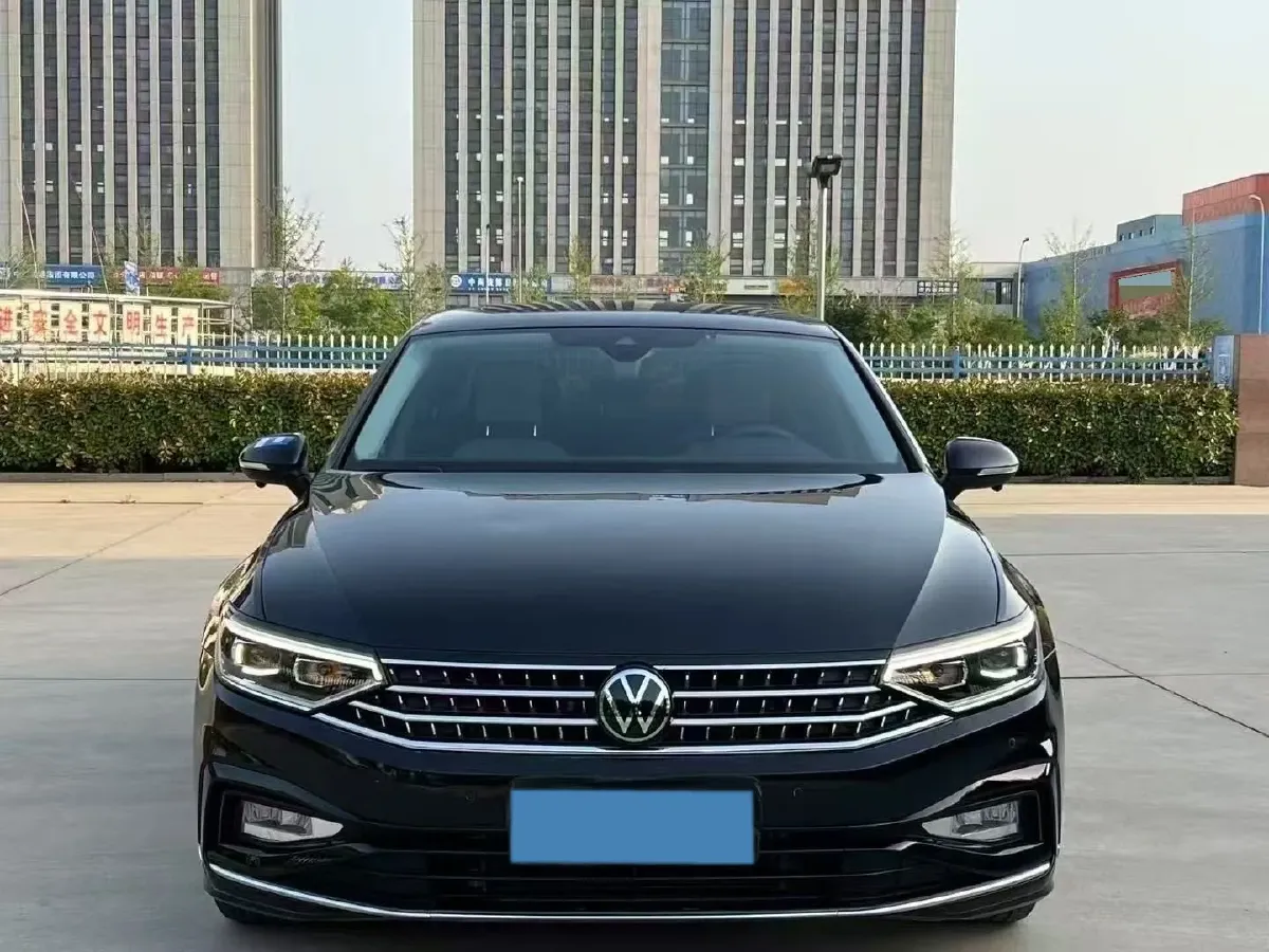2023 Volkswagen Magotan 2.0T 186HP L4 7DCT,autocango,china used car exporter,china ev exporter,chinese used car exporter,chinese used ev exporter