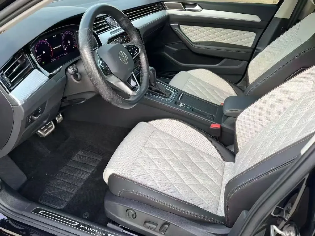 2023 Volkswagen Magotan 2.0T 186HP L4 7DCT,autocango,china used car exporter,china ev exporter,chinese used car exporter,chinese used ev exporter
