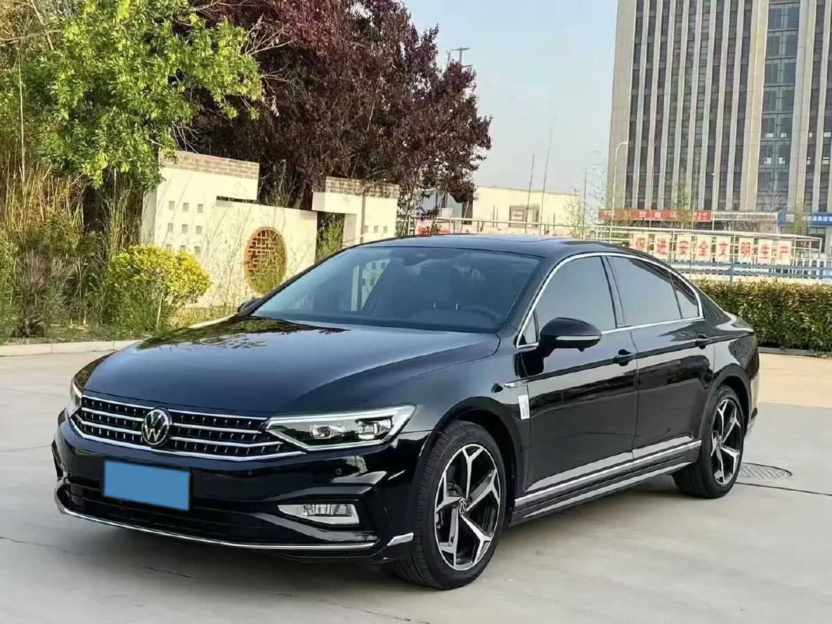 2023 Volkswagen Magotan 2.0T 186HP L4 7DCT,autocango,china used car exporter,china ev exporter,chinese used car exporter,chinese used ev exporter