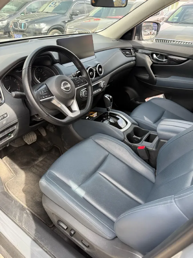 2025 Nissan X-Trail 2.0L 151HP L4 CVT,autocango,china used car exporter,china ev exporter,chinese used car exporter,chinese used ev exporter