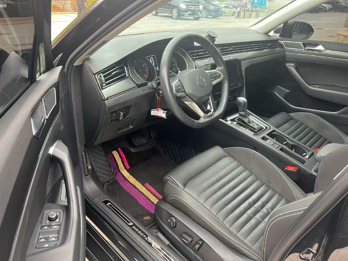 2020 Volkswagen Magotan 2.0T 186HP L4 7DCT,autocango,china used car exporter,china ev exporter,chinese used car exporter,chinese used ev exporter