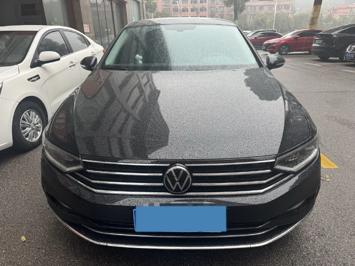 2020 Volkswagen Magotan 2.0T 186HP L4 7DCT,autocango,china used car exporter,china ev exporter,chinese used car exporter,chinese used ev exporter