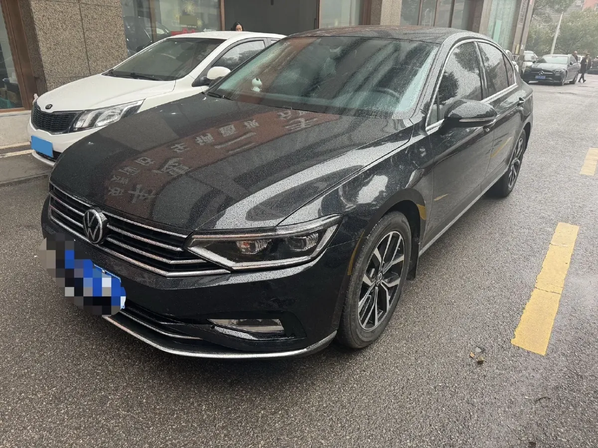 2020 Volkswagen Magotan 2.0T 186HP L4 7DCT,autocango,china used car exporter,china ev exporter,chinese used car exporter,chinese used ev exporter