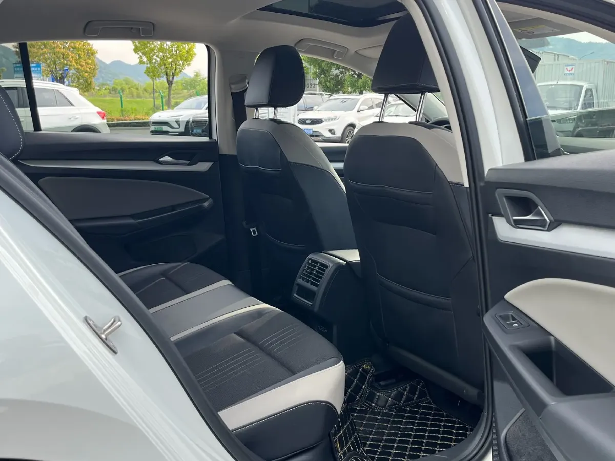 2021 Volkswagen Golf 1.4T 150HP L4 7DCT,autocango,china used car exporter,china ev exporter,chinese used car exporter,chinese used ev exporter