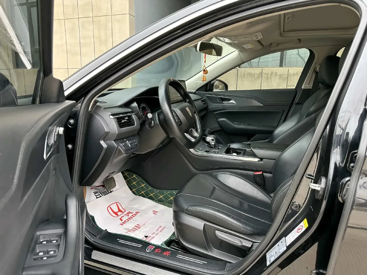 2020 HongQi H5 1.5T 169HP L4 7DCT,autocango,china used car exporter,china ev exporter,chinese used car exporter,chinese used ev exporter