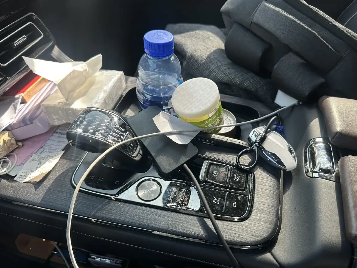 2024 GAC Trumpchi GS8 2.0T 190HP L4 E-CVT Hybrid,autocango,china used car exporter,china ev exporter,chinese used car exporter,chinese used ev exporter