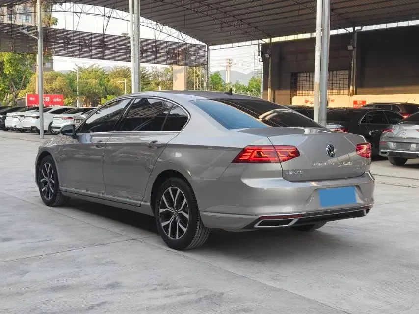 2020 Volkswagen Magotan 2.0T 186HP L4 7DCT,autocango,china used car exporter,china ev exporter,chinese used car exporter,chinese used ev exporter