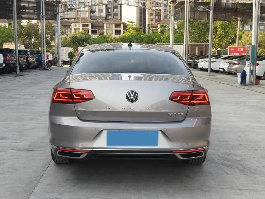 2020 Volkswagen Magotan 2.0T 186HP L4 7DCT,autocango,china used car exporter,china ev exporter,chinese used car exporter,chinese used ev exporter