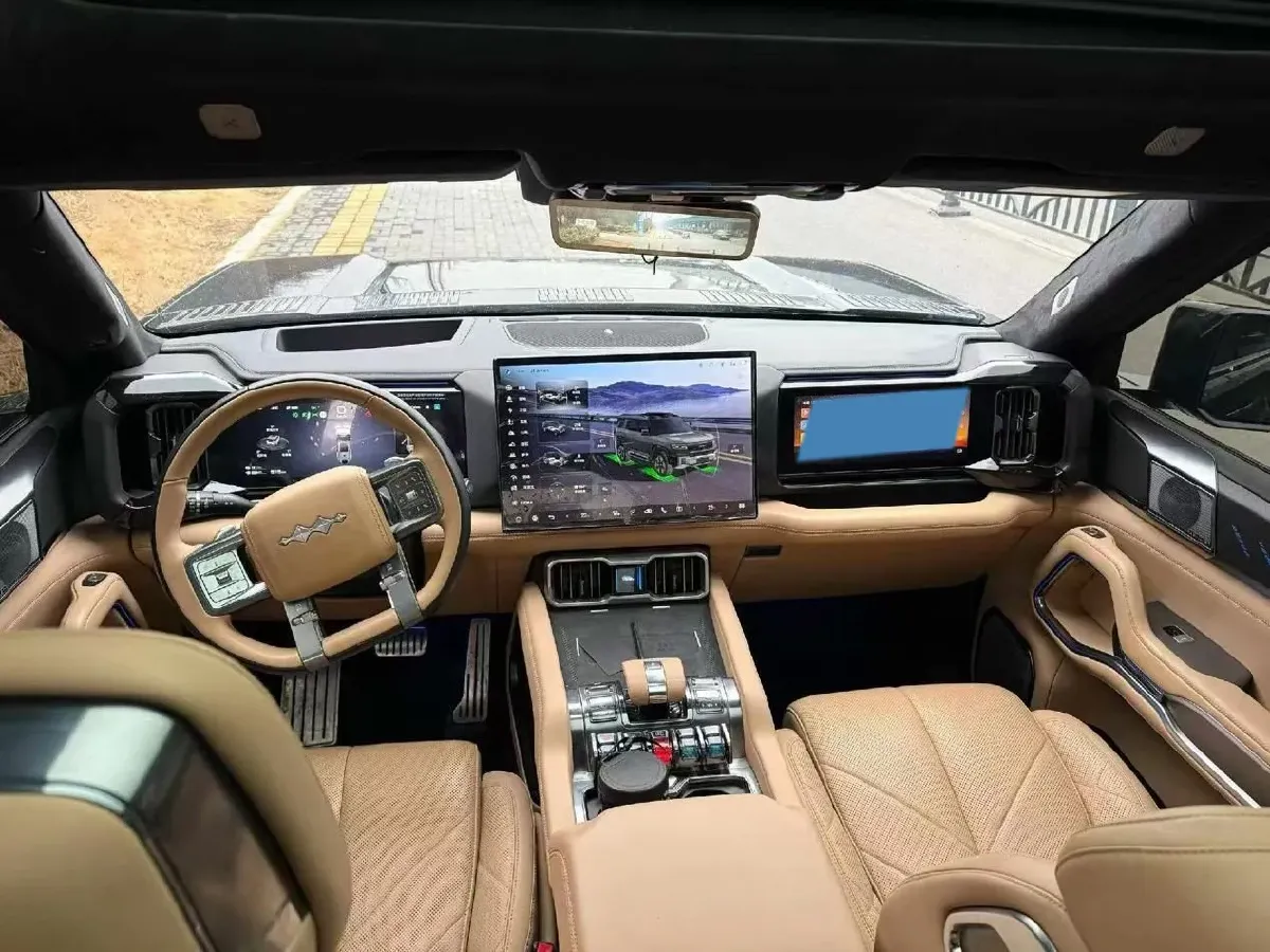 2025 FangChengBao Bao 8 2.0T 245HP L4 E-CVT PHEV 36.8KWH,autocango,china used car exporter,china ev exporter,chinese used car exporter,chinese used ev exporter