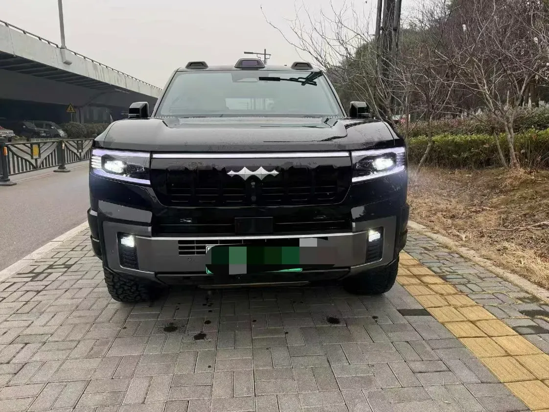 2025 FangChengBao Bao 8 2.0T 245HP L4 E-CVT PHEV 36.8KWH,autocango,china used car exporter,china ev exporter,chinese used car exporter,chinese used ev exporter