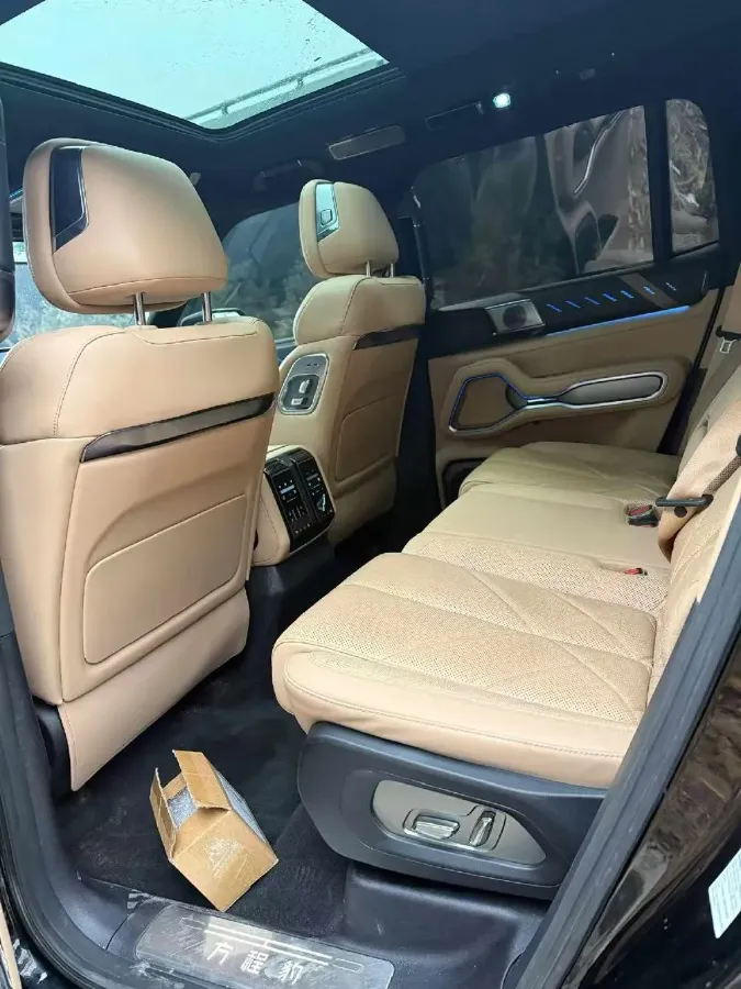 2025 FangChengBao Bao 8 2.0T 245HP L4 E-CVT PHEV 36.8KWH,autocango,china used car exporter,china ev exporter,chinese used car exporter,chinese used ev exporter