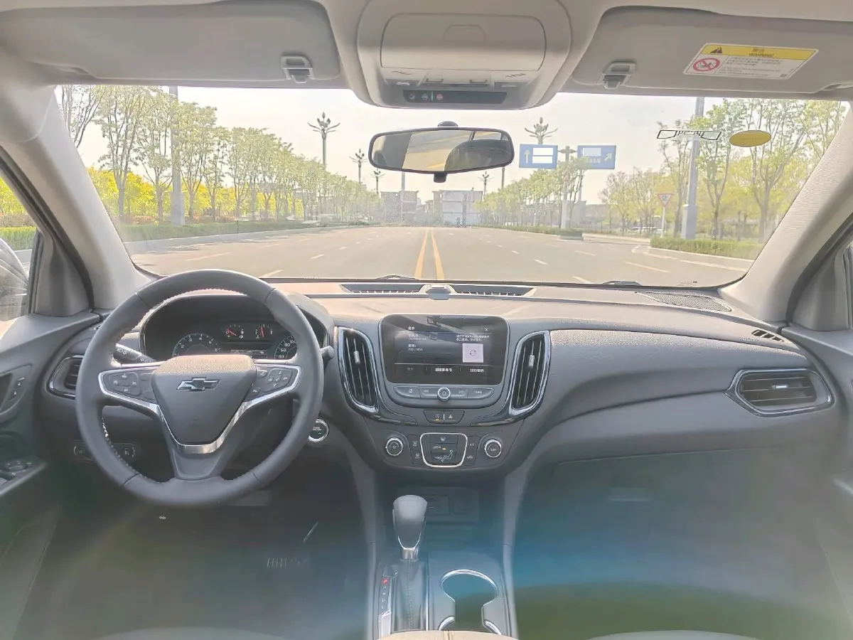 2021 Chevrolet Equinox 1.5T 169HP L4 6AT,autocango,china used car exporter,china ev exporter,chinese used car exporter,chinese used ev exporter