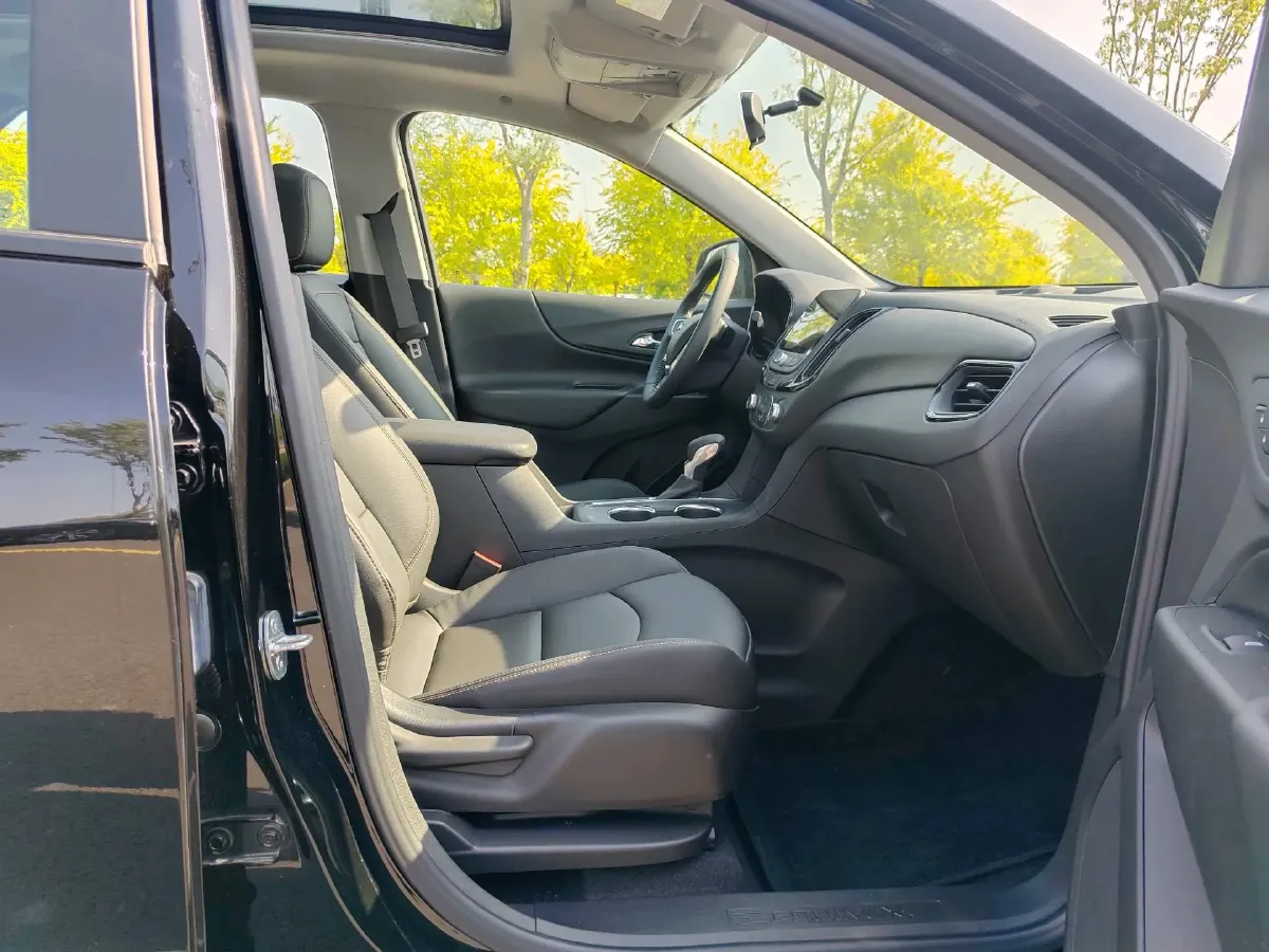 2021 Chevrolet Equinox 1.5T 169HP L4 6AT,autocango,china used car exporter,china ev exporter,chinese used car exporter,chinese used ev exporter