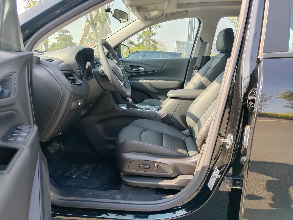 2021 Chevrolet Equinox 1.5T 169HP L4 6AT,autocango,china used car exporter,china ev exporter,chinese used car exporter,chinese used ev exporter