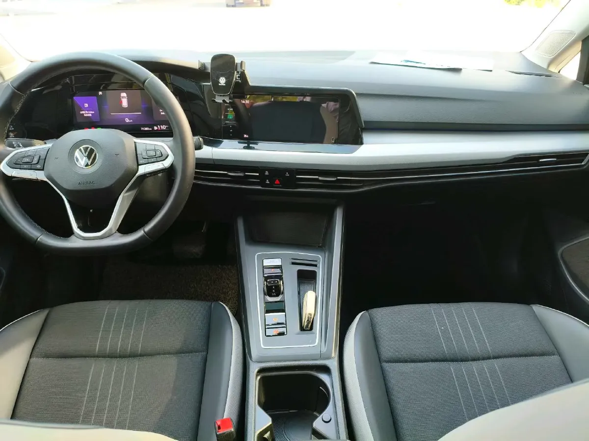 2021 Volkswagen Golf 1.4T 150HP L4 7DCT,autocango,china used car exporter,china ev exporter,chinese used car exporter,chinese used ev exporter