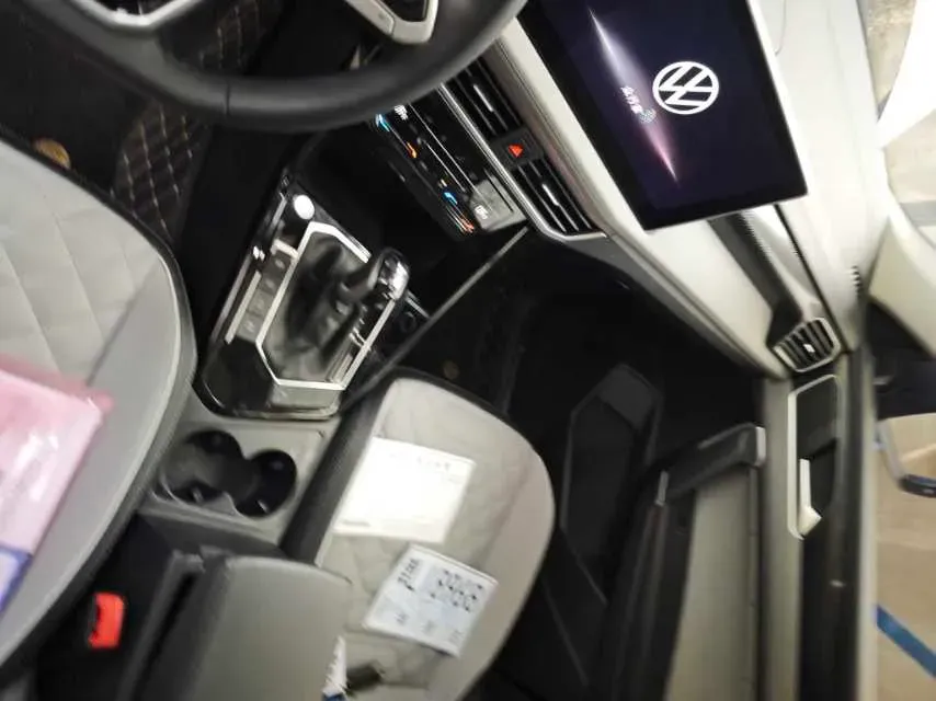 2022 Volkswagen Tayron 1.4T 150HP L4 7DCT,autocango,china used car exporter,china ev exporter,chinese used car exporter,chinese used ev exporter