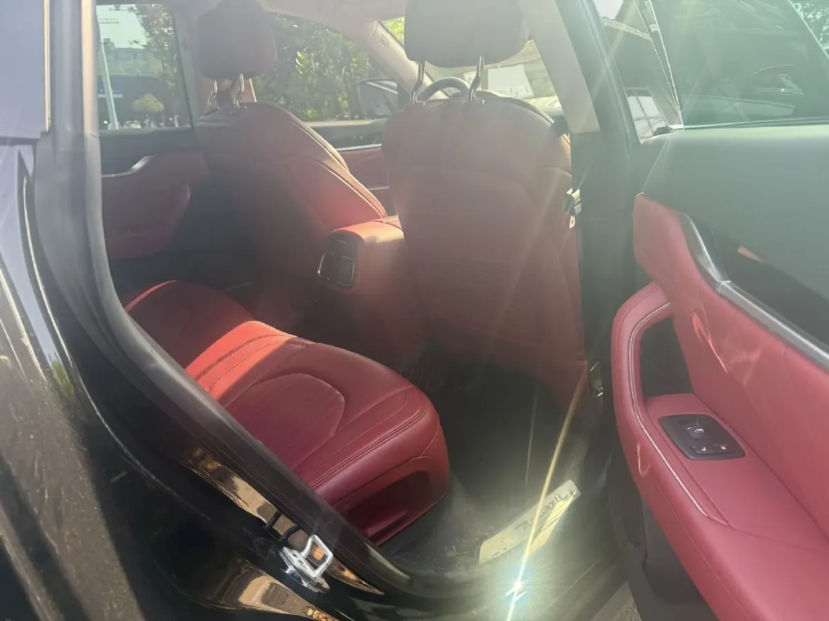 2019 Maserati Levante 3.0T 350HP V6 8AT,autocango,china used car exporter,china ev exporter,chinese used car exporter,chinese used ev exporter