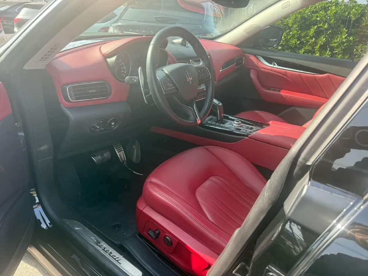 2019 Maserati Levante 3.0T 350HP V6 8AT,autocango,china used car exporter,china ev exporter,chinese used car exporter,chinese used ev exporter