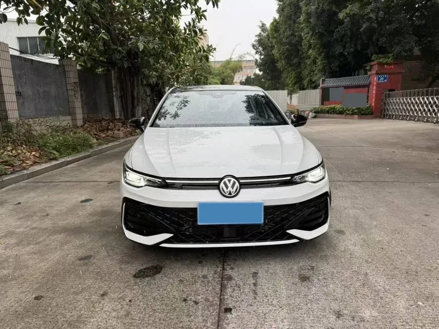 2025 Volkswagen Golf 1.5T 160HP L4 7DCT,autocango,china used car exporter,china ev exporter,chinese used car exporter,chinese used ev exporter