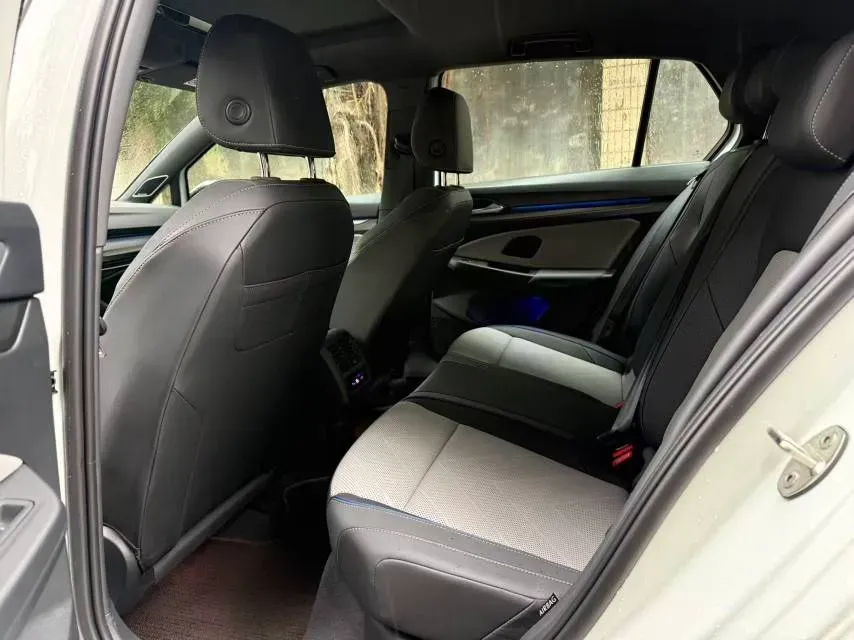 2025 Volkswagen Golf 1.5T 160HP L4 7DCT,autocango,china used car exporter,china ev exporter,chinese used car exporter,chinese used ev exporter