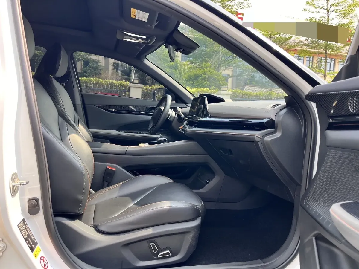 2022 ChangAn UNI-V 1.5T 188HP L4 7DCT,autocango,china used car exporter,china ev exporter,chinese used car exporter,chinese used ev exporter