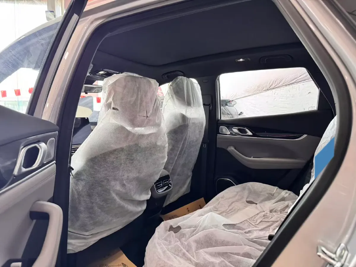 2025 Geely StarRay 1.5T 181HP L4 7DCT,autocango,china used car exporter,china ev exporter,chinese used car exporter,chinese used ev exporter