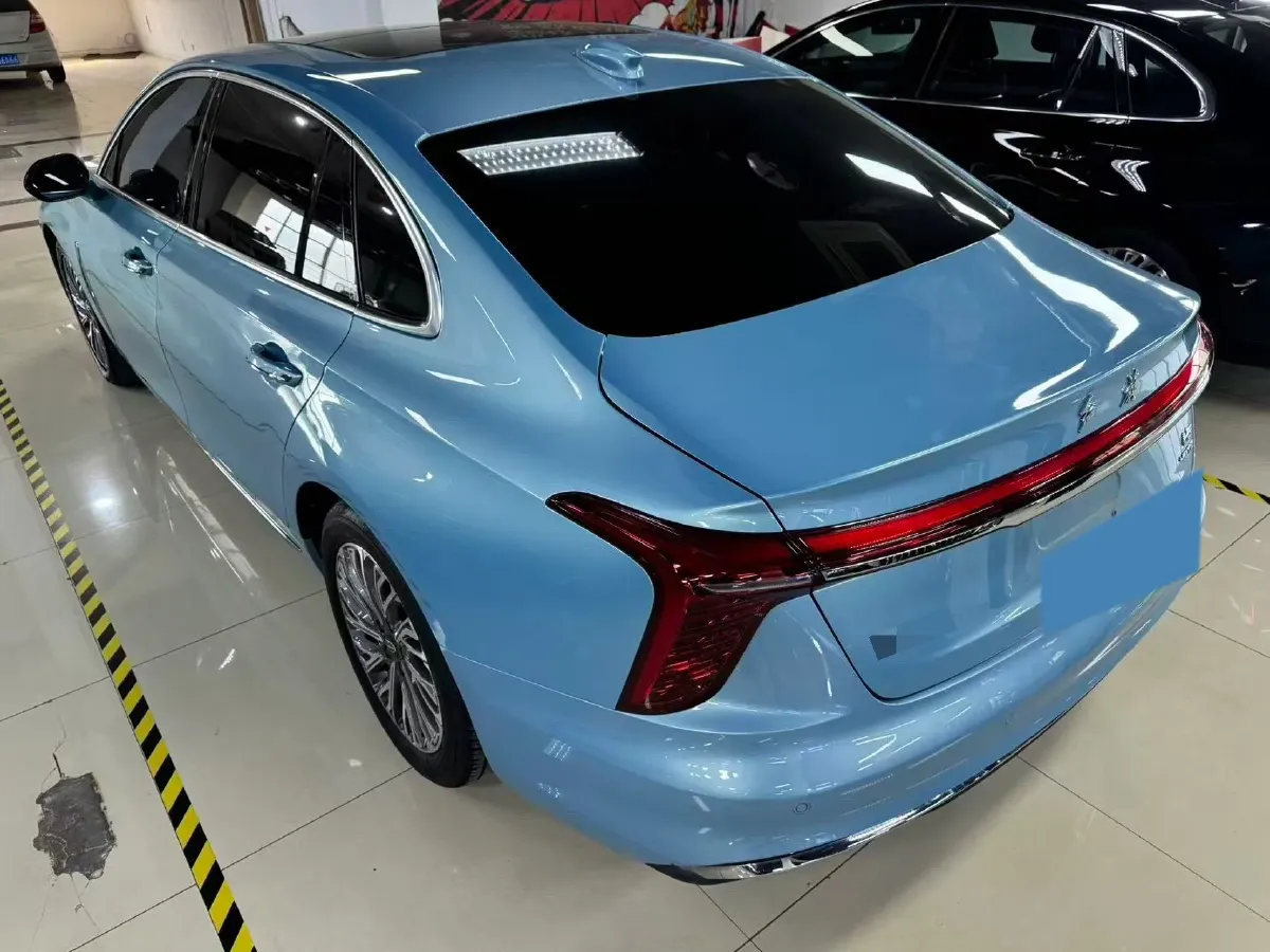 2023 HongQi H5 2.0T 224HP L4 8AT,autocango,china used car exporter,china ev exporter,chinese used car exporter,chinese used ev exporter