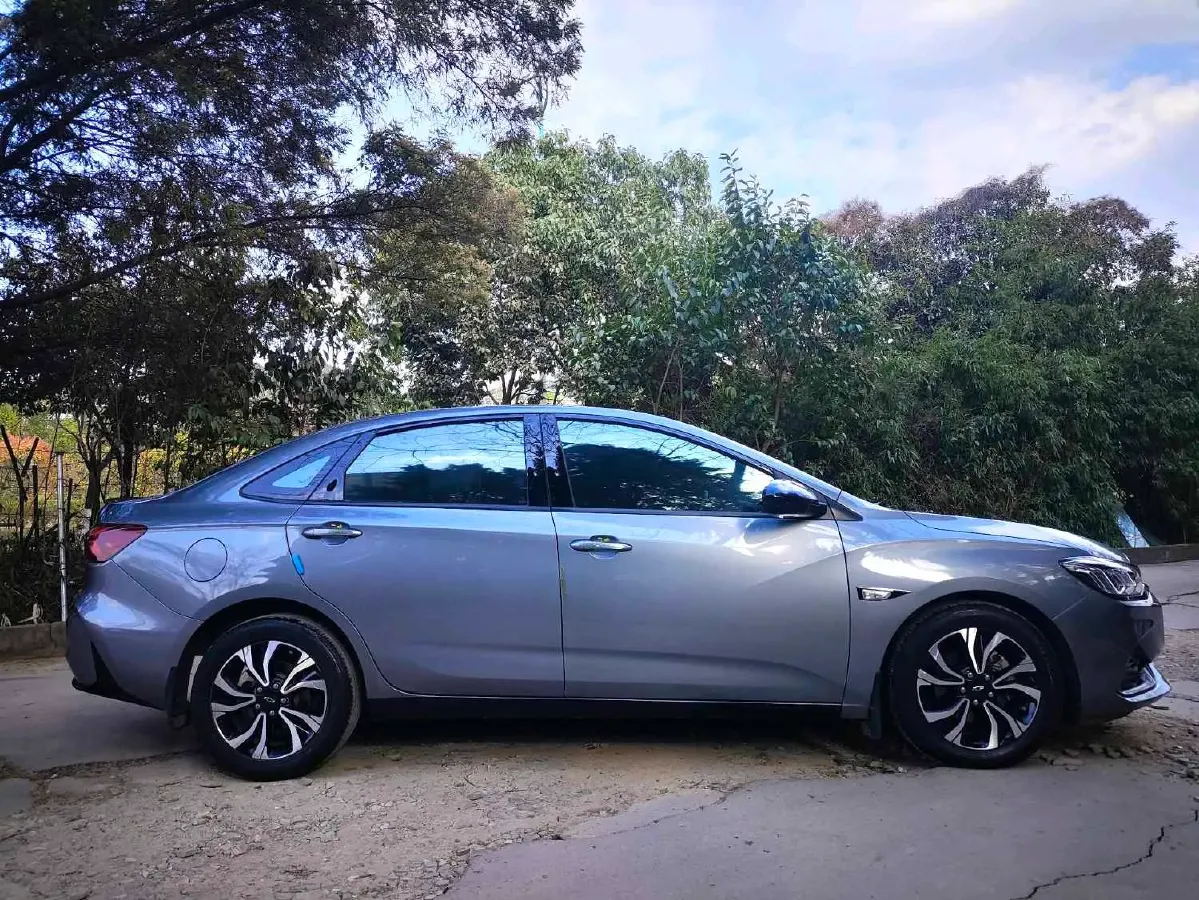 2020 Chevrolet Monza 1.3T 163HP L3 6AT,autocango,china used car exporter,china ev exporter,chinese used car exporter,chinese used ev exporter