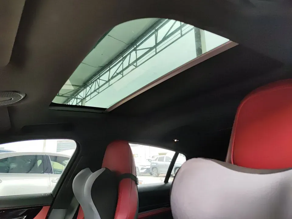 2024 Porsche Taycan 2AT BEV 105KWH,autocango,china used car exporter,china ev exporter,chinese used car exporter,chinese used ev exporter